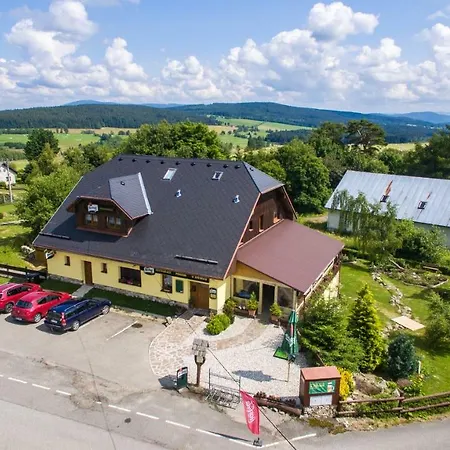 U Zpevaku 게스트하우스 3*